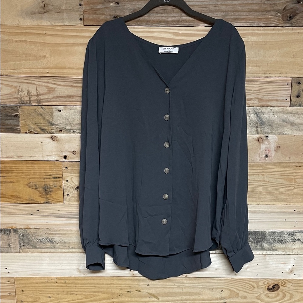Zenana size 1X Charcoal Lightweight Button-Down Blouse with Balloon Sleeves